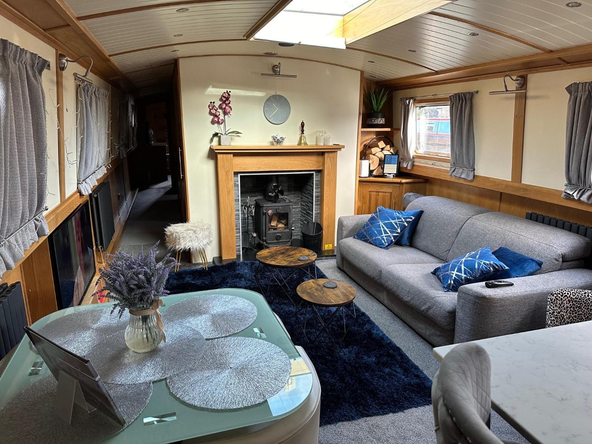 Luxury Boat - The Thistle Dream Uxbridge Exterior photo